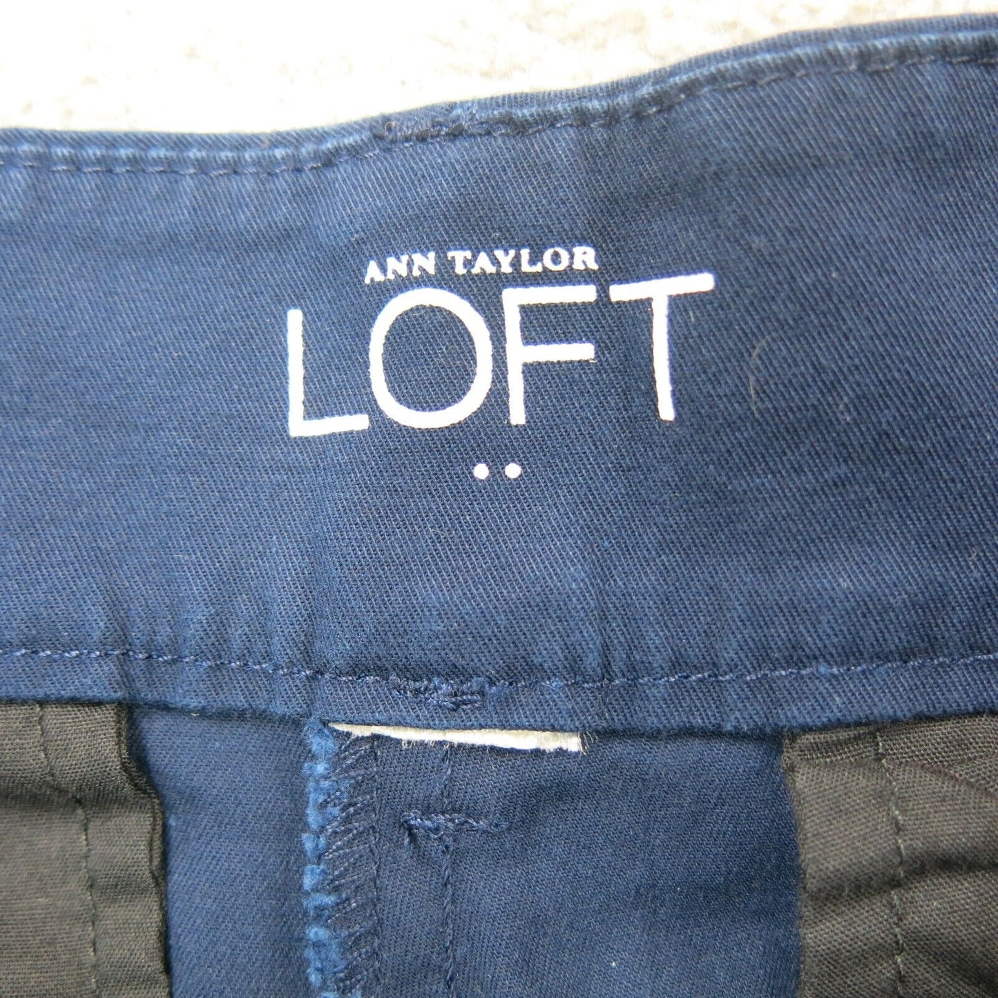 Ann Taylor Loft Womens Pant Original Crop Tapper Leg Mid Rise Pockets Blue SZ 8