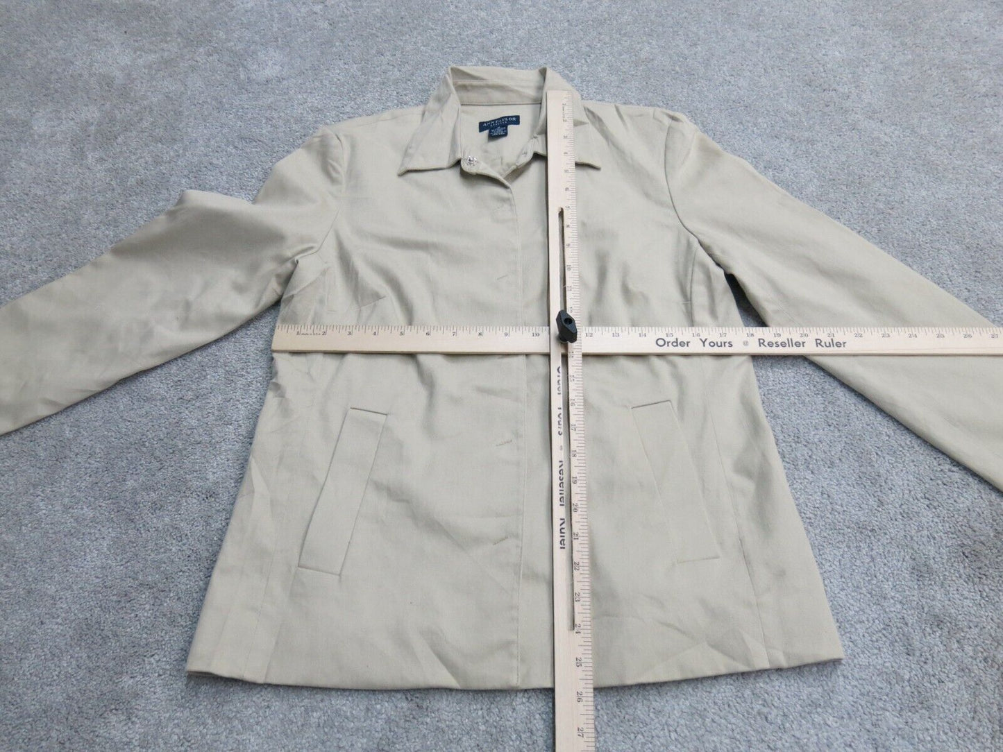 Ann Taylor Womens Blazer Coat Snap Button Long Sleeves Pockets Beige Size Medium