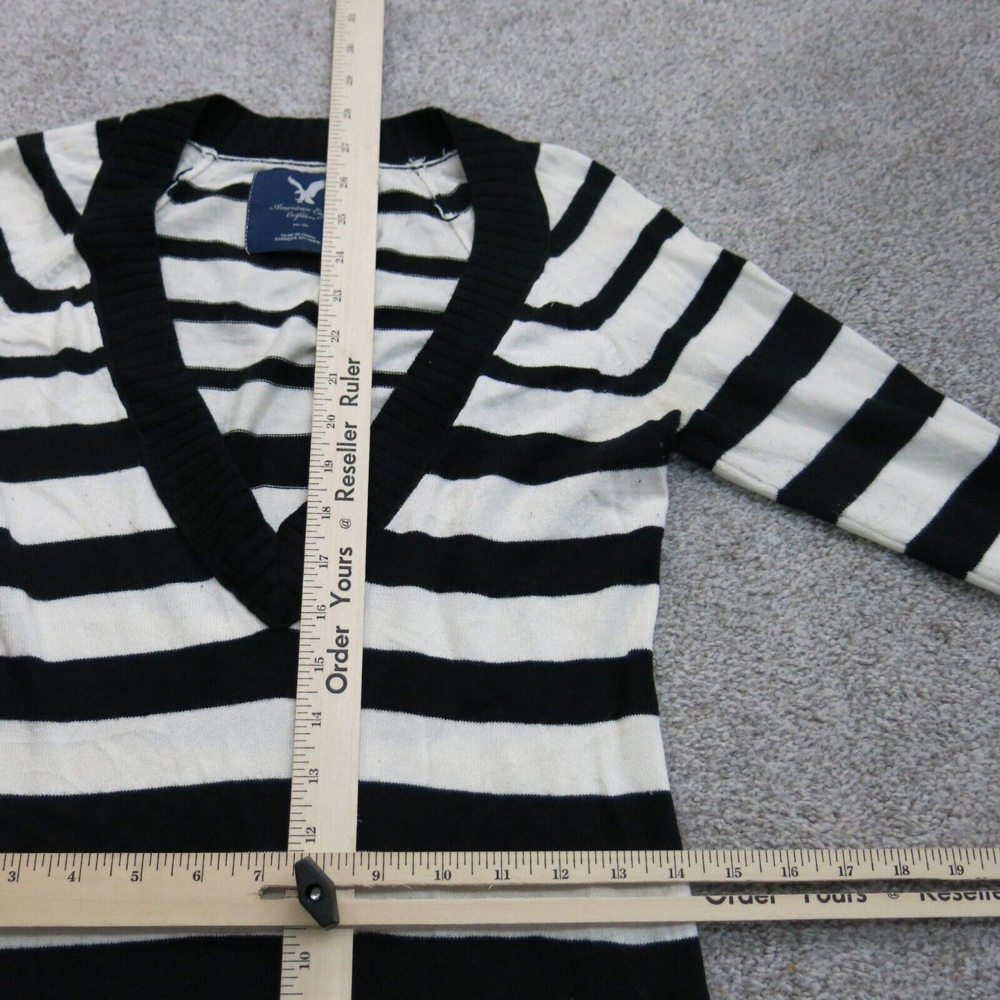 American Eagle Womens Pullover Sweater V Neck Striped White Black Size Medium