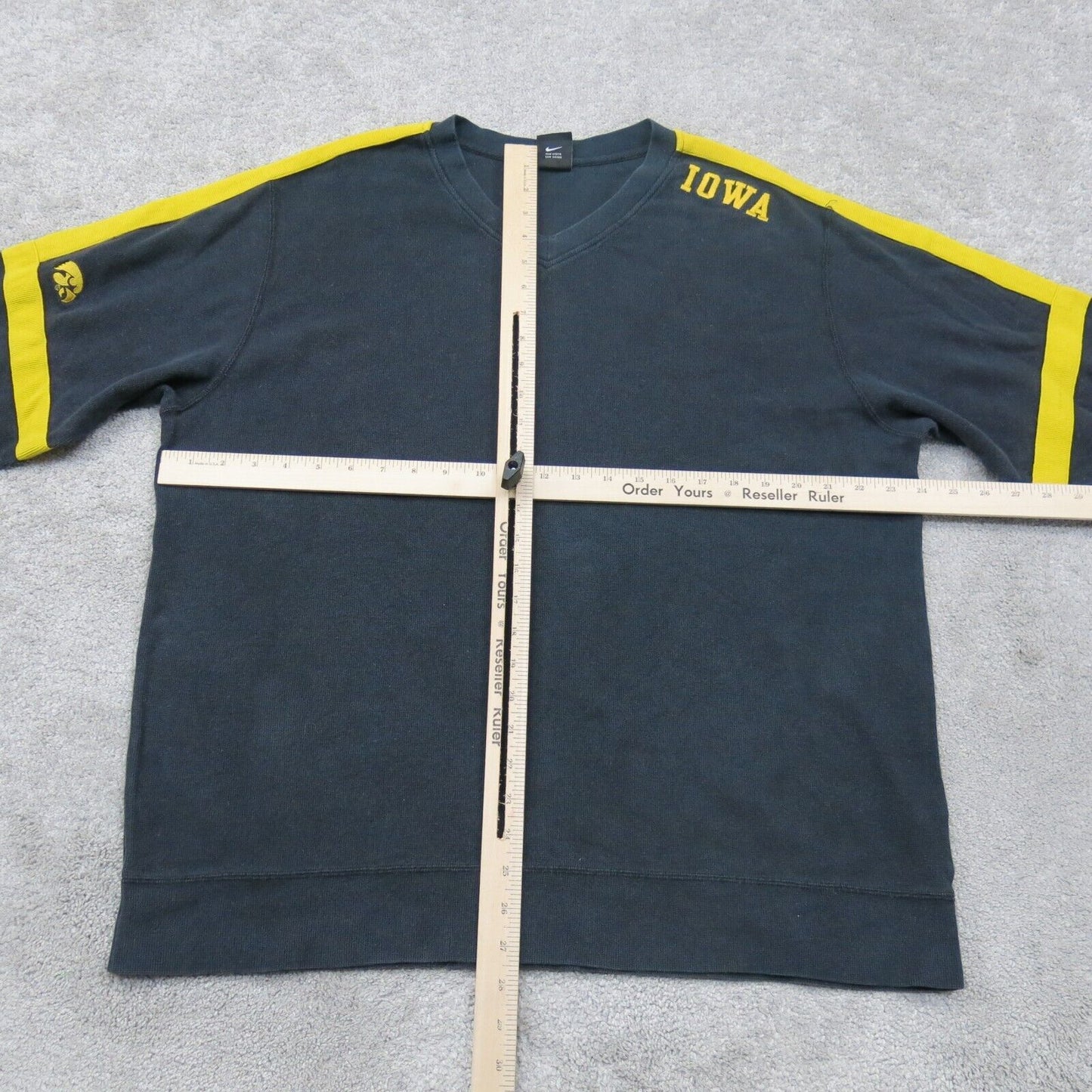 Nike Team Mens Sweatshirt V Neck 100% Cotton Long Sleeves Iowa Logo Black Large