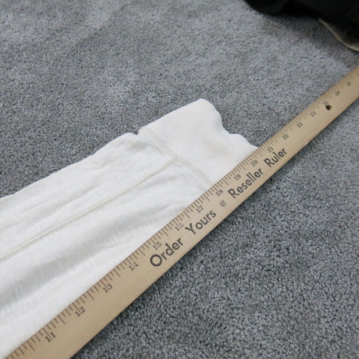 Banana Republic Womens Sweater Knitted Crew Neck Long Sleeves Ivory Size Small