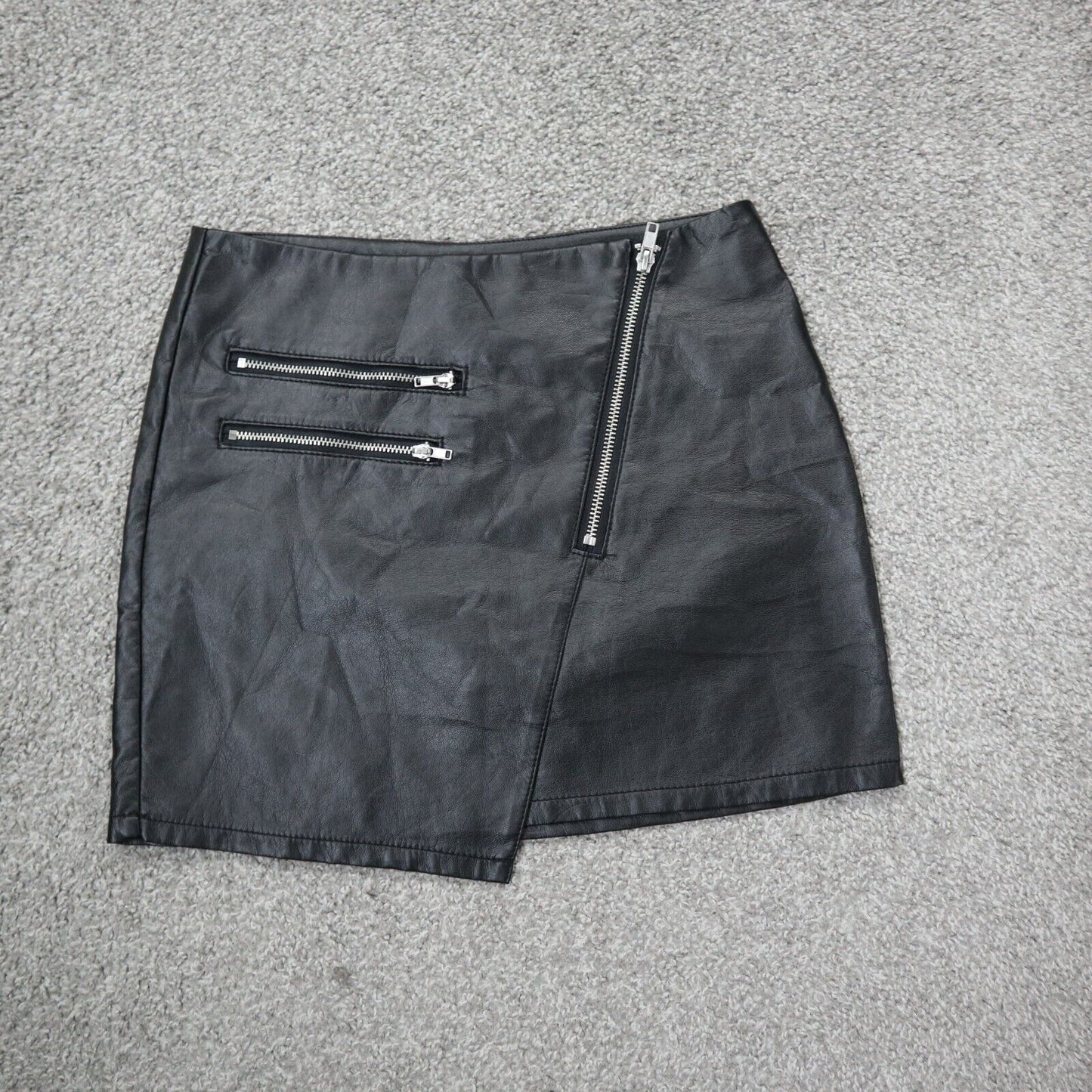 H&M Divided Womens Leather Mini Skirt Side Zipper Pockets Black Size 2