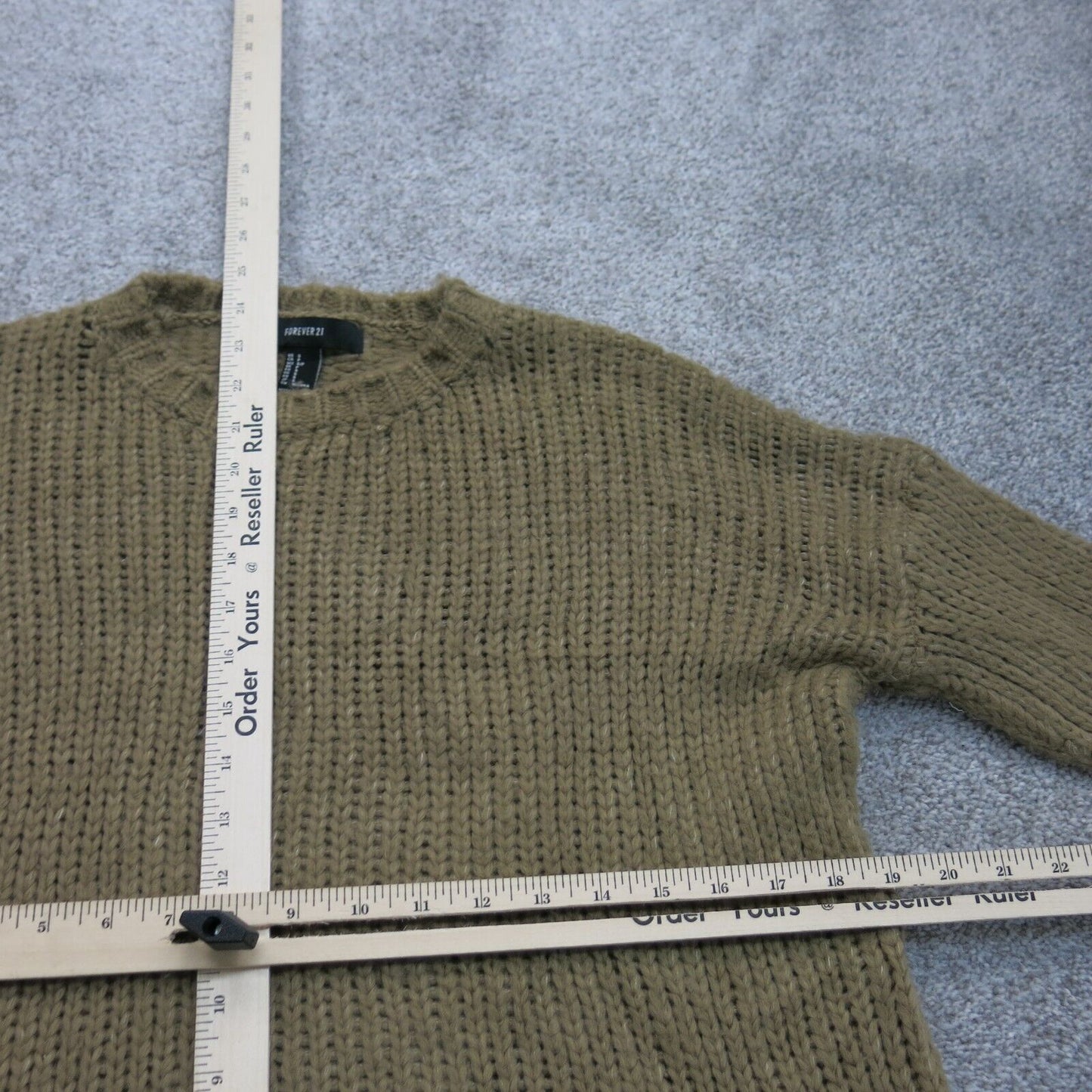 Forever 21 Women Crew Neck Knitted Sweater Long Sleeve Side Slit Khakis SZ Small