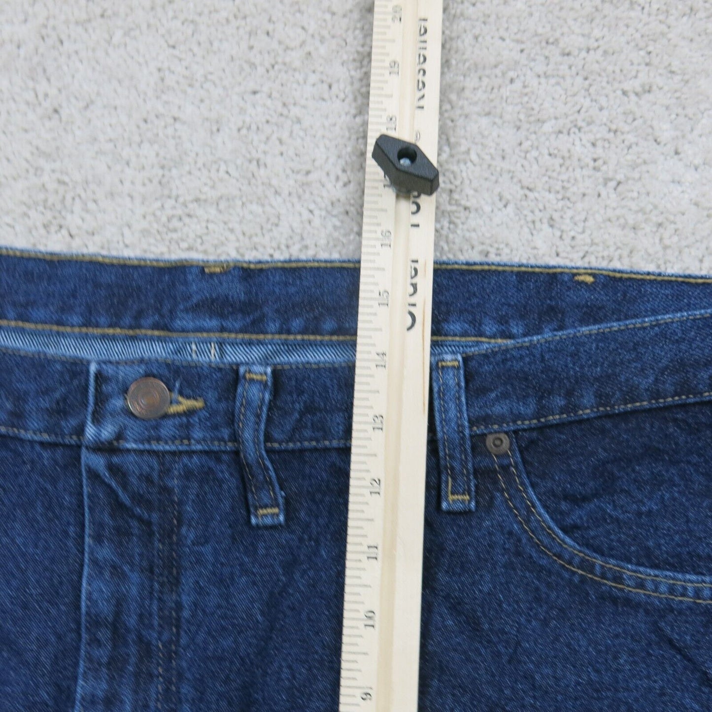 Wrangler Mens Jeans Straight Leg High Rise 100% Cotton Pockets Blue Size W48XL30