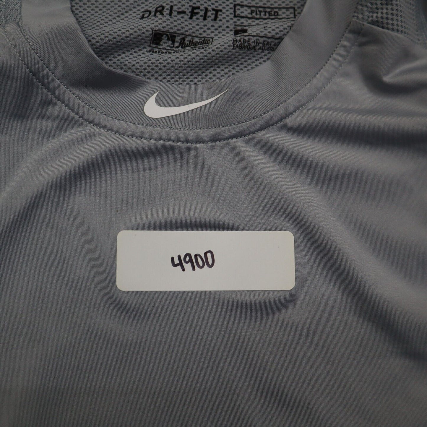 Nike Athletics T-Shirt Youth Boys Small Gray Long Sleeves Dri Fit Sports T-Shirt