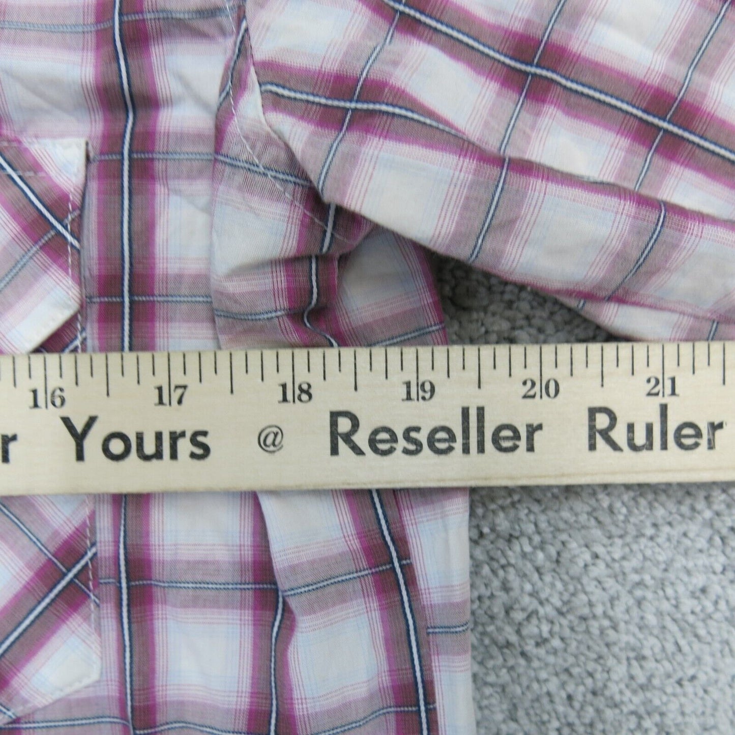 Wrangler Mens Button Up Shirt Plaid Pockets Long Sleeve Pink White Size Medium