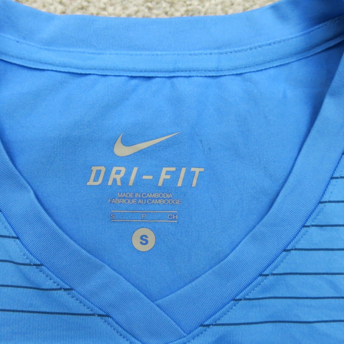 Nike Dri Fit Mens V Neck T Shirt Short Sleeves Pullover Logo Blue Size Small