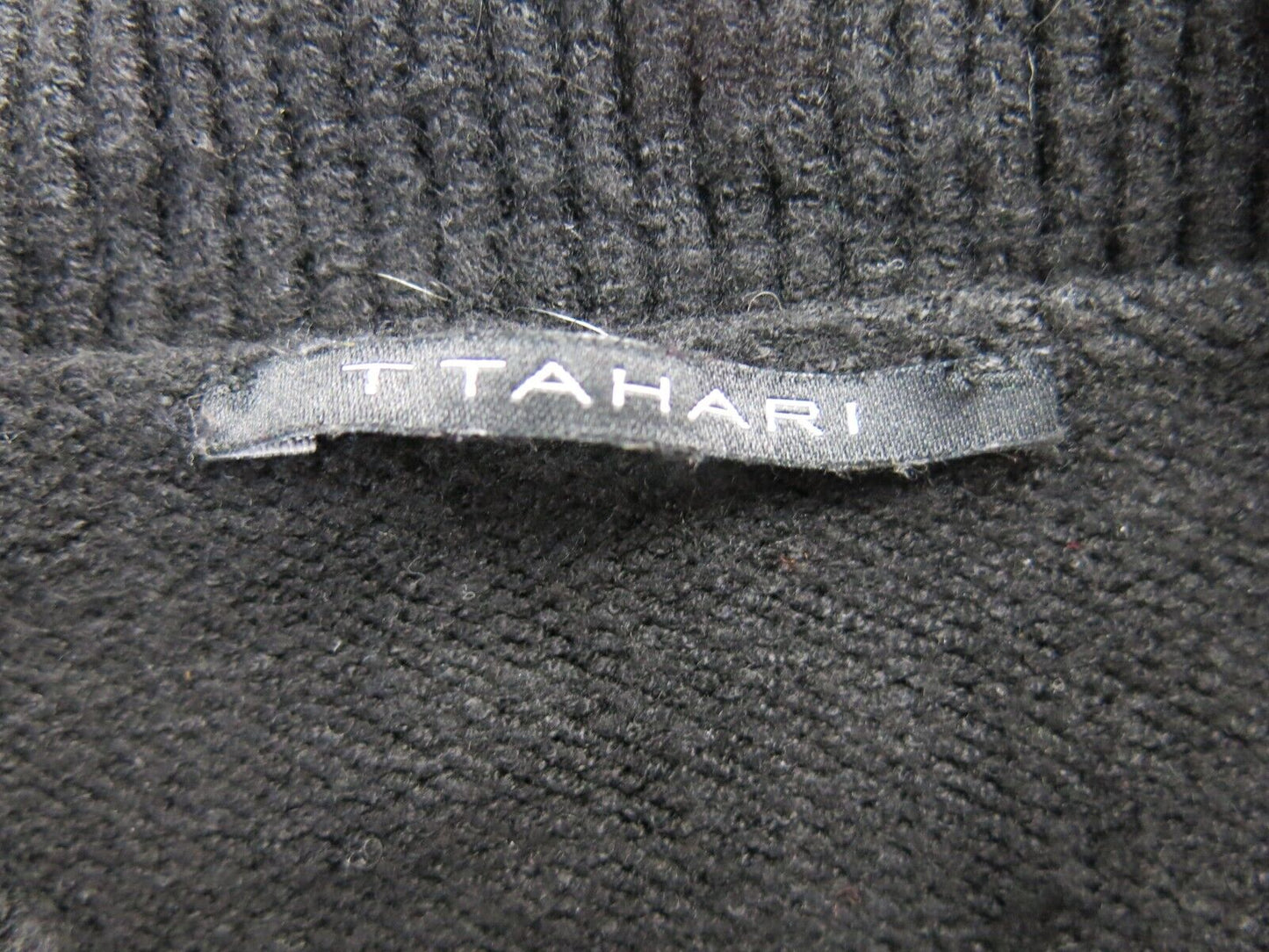 Tahari Women Pullover Knitted Sweater 3/4 Sleeve V Neck Hi Low Black Size Medium