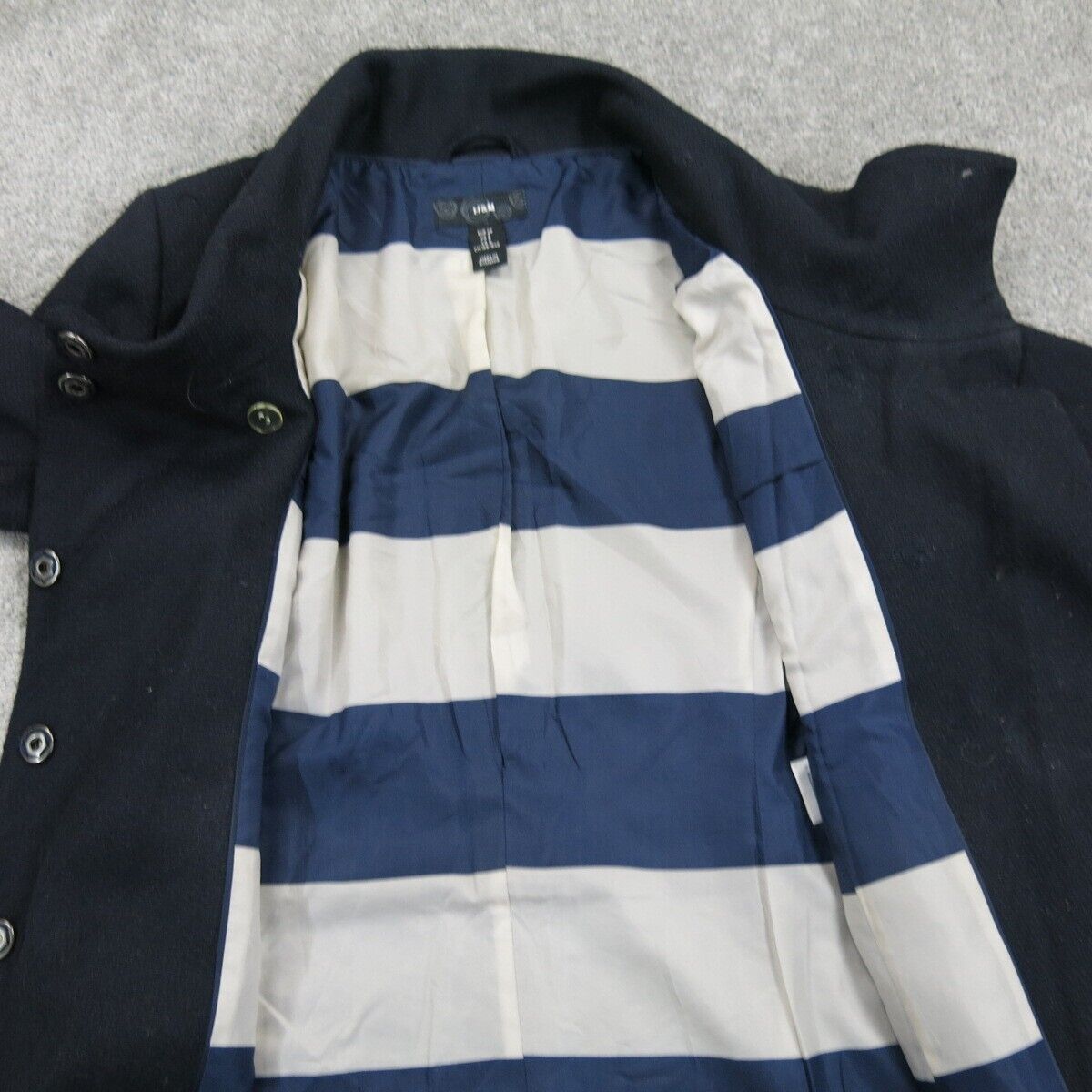 H&M Womens Blazer Coat Long Sleeves Two Pockets Front Button Black Size US 6