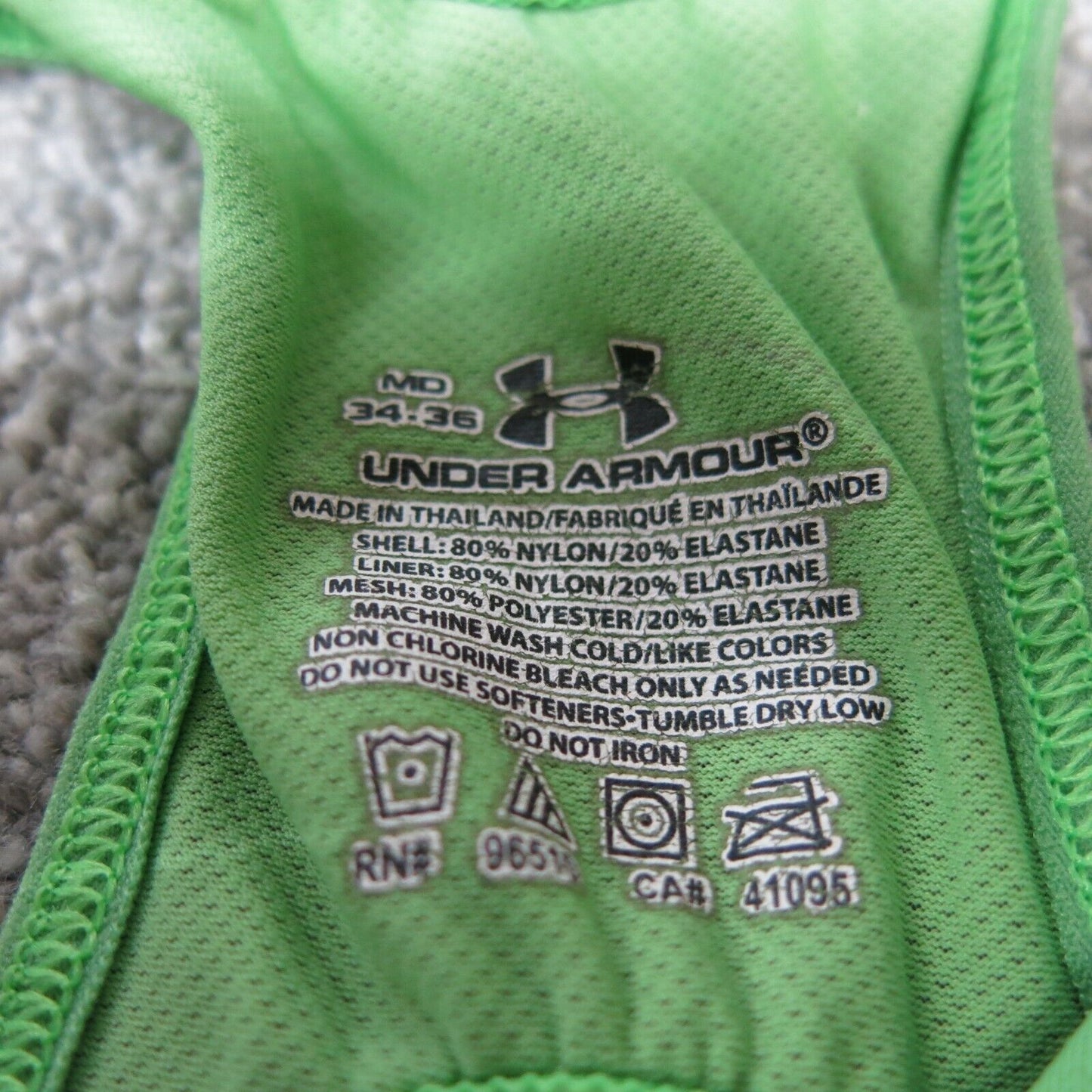 Under Armour Sports Bra Girls Size M Green Solid Activewear Bra Racerback Logo