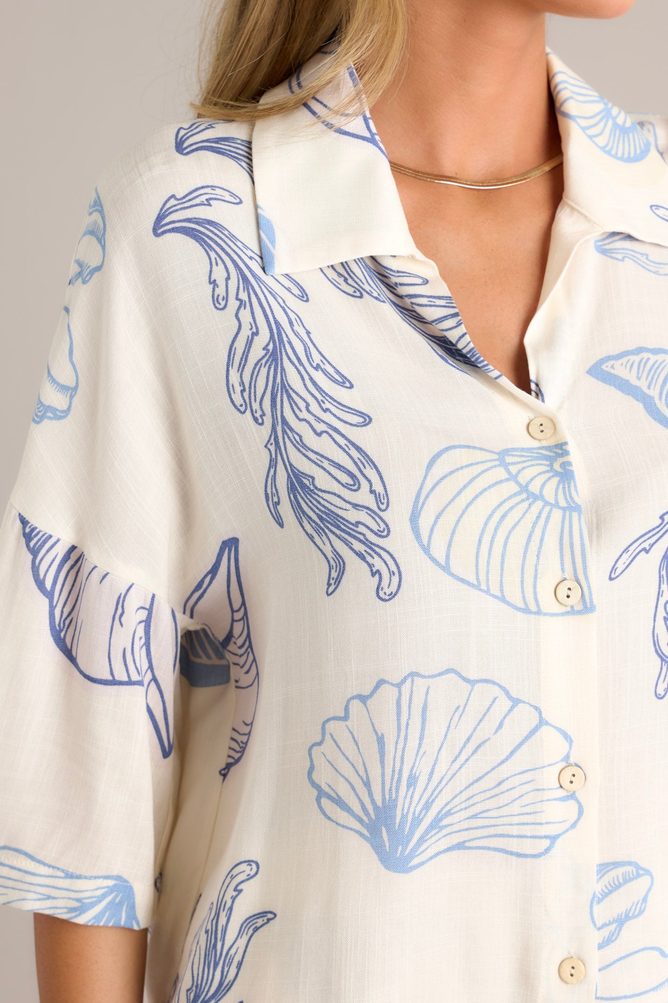 Shoreline Seashell Blue Tropical Print Top