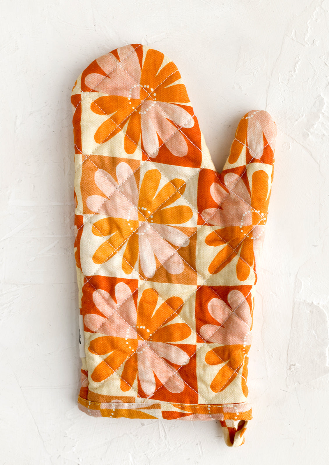 60's Floral Oven Mitt
