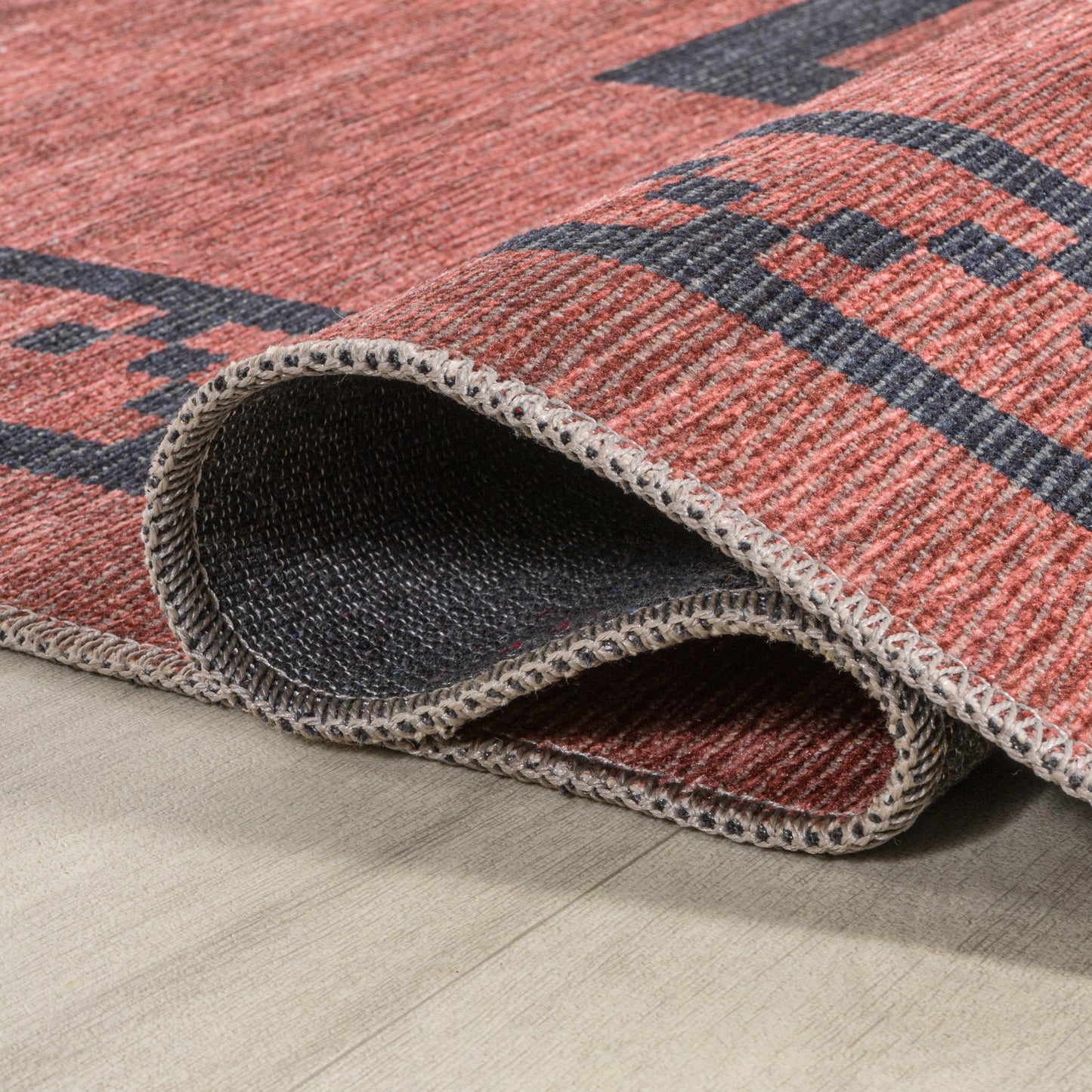 Korsa Geometric Medallion Machine-Washable Area Rug