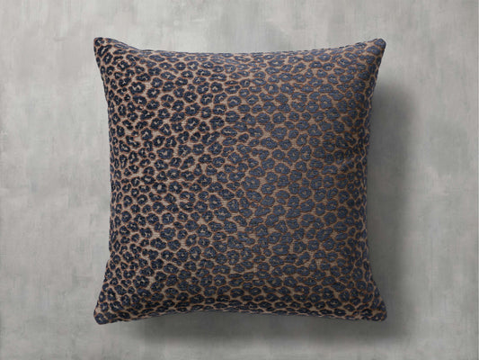Leonie Pillow