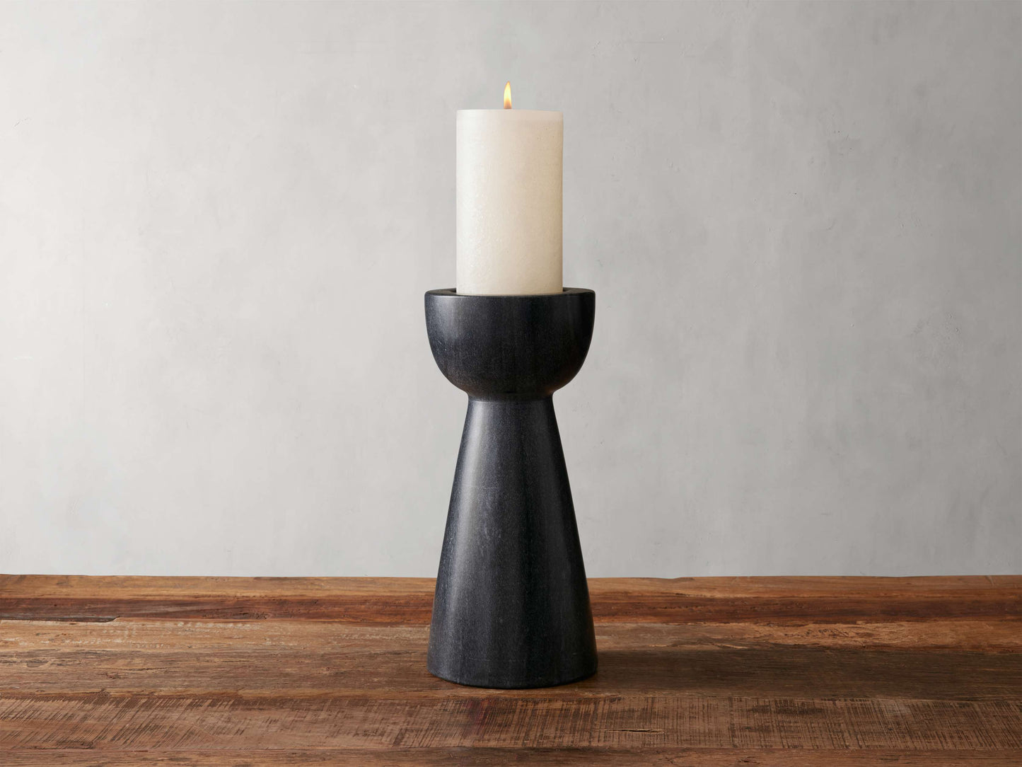 Omo Marble Pillar