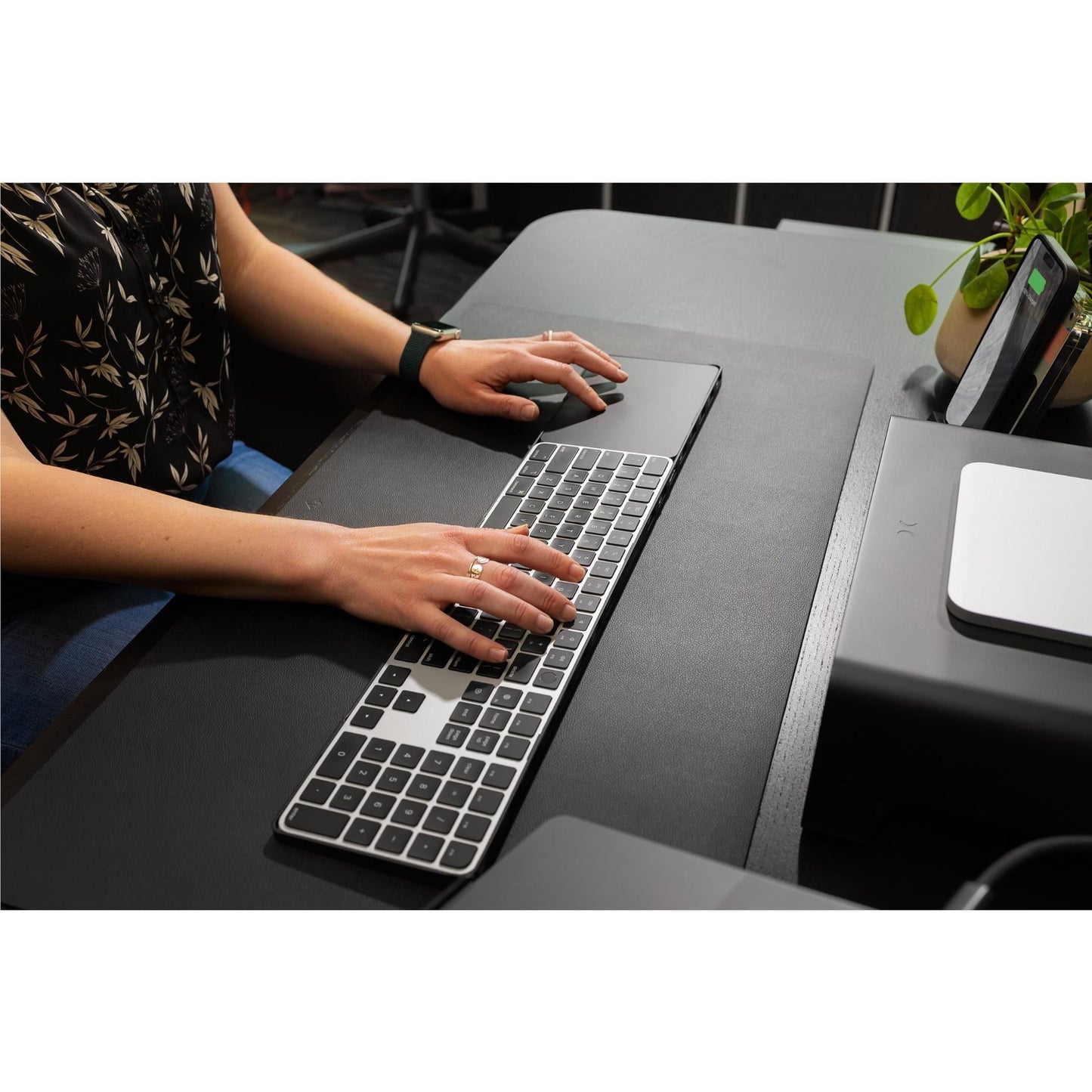 Twelve South Deskpad (Black)
