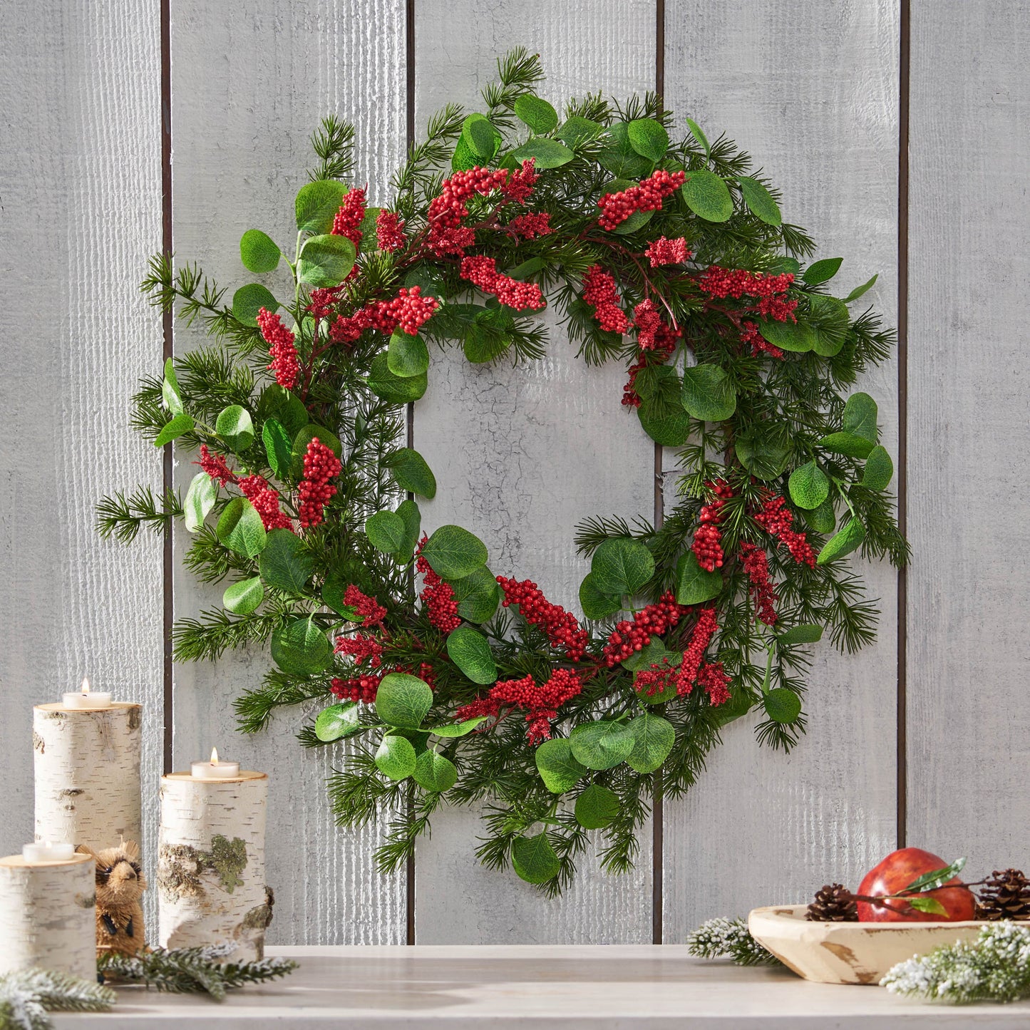 Jalro 25.5-inch Leaves/Berry Wreath