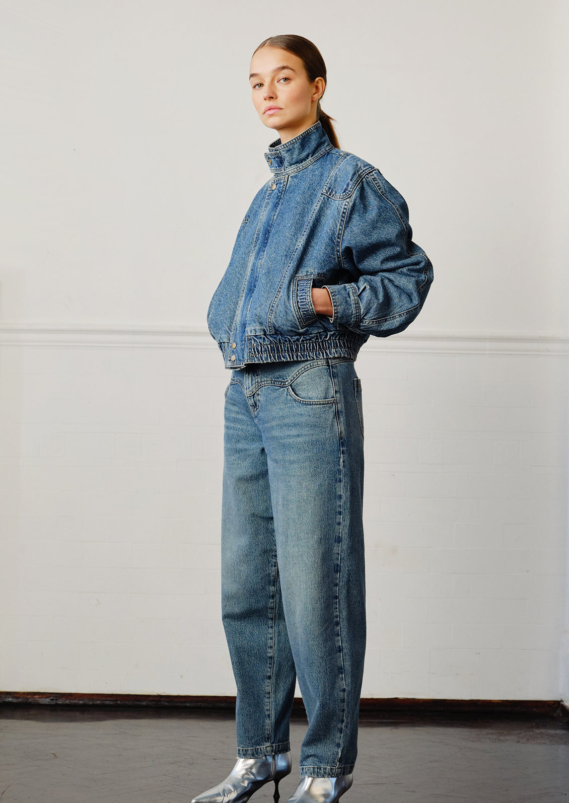 Mia Barrel Leg Jean