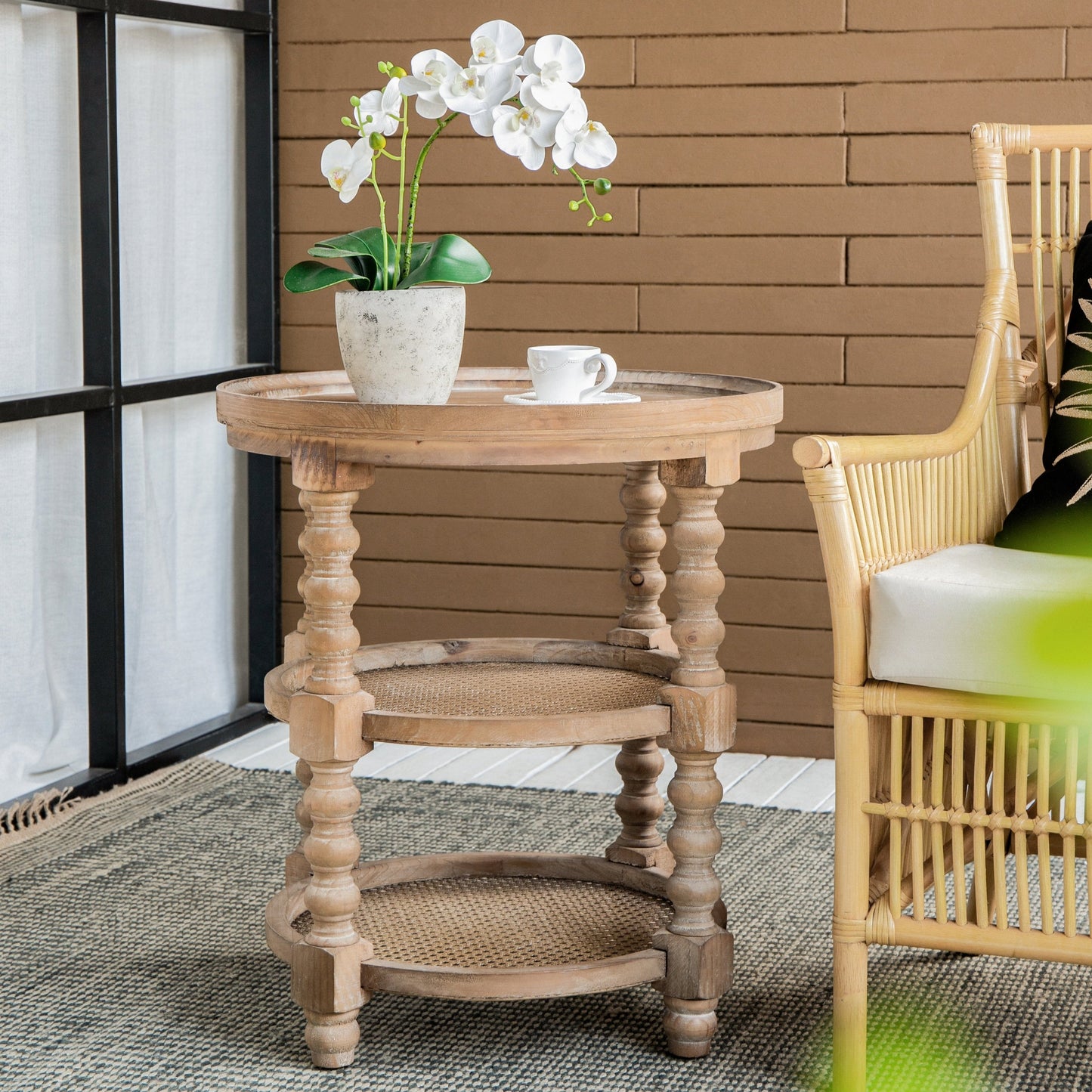 Round 3-Tiered Side Table with Turned Legs