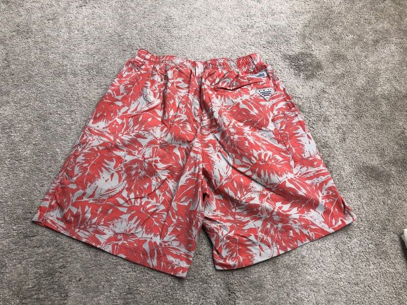 Columbia Swimwear Mens Small Carrot Pink PFG Omni Shade Leaf Print Board Shorts