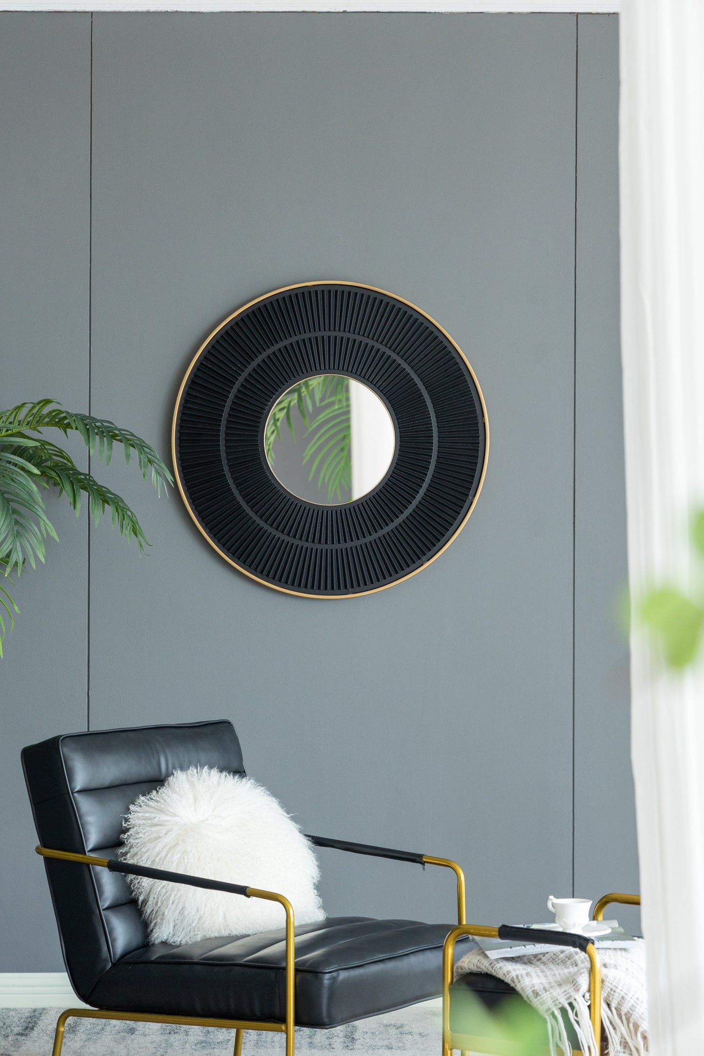 Round Wall Mirror with Carved Pleated Pattern
