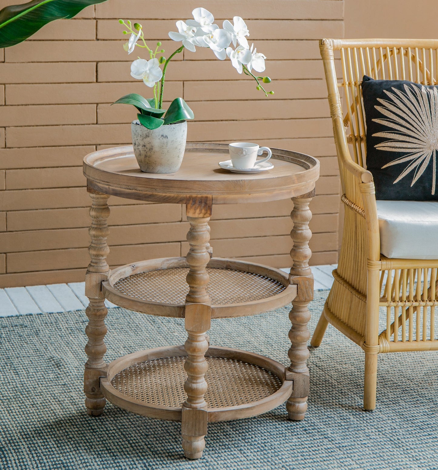 Round 3-Tiered Side Table with Turned Legs
