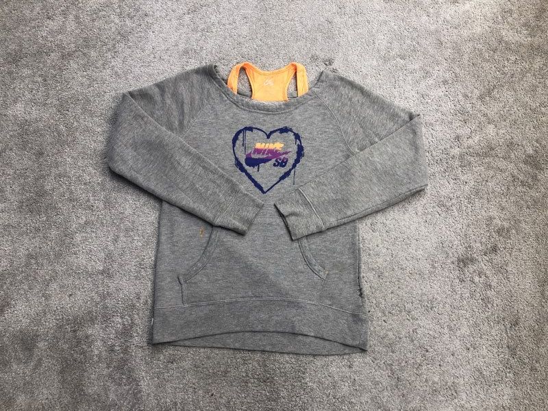 Nike SB Sweatshirt Womens Large Gray Pullover Sweater Round Neck Spellout Logo