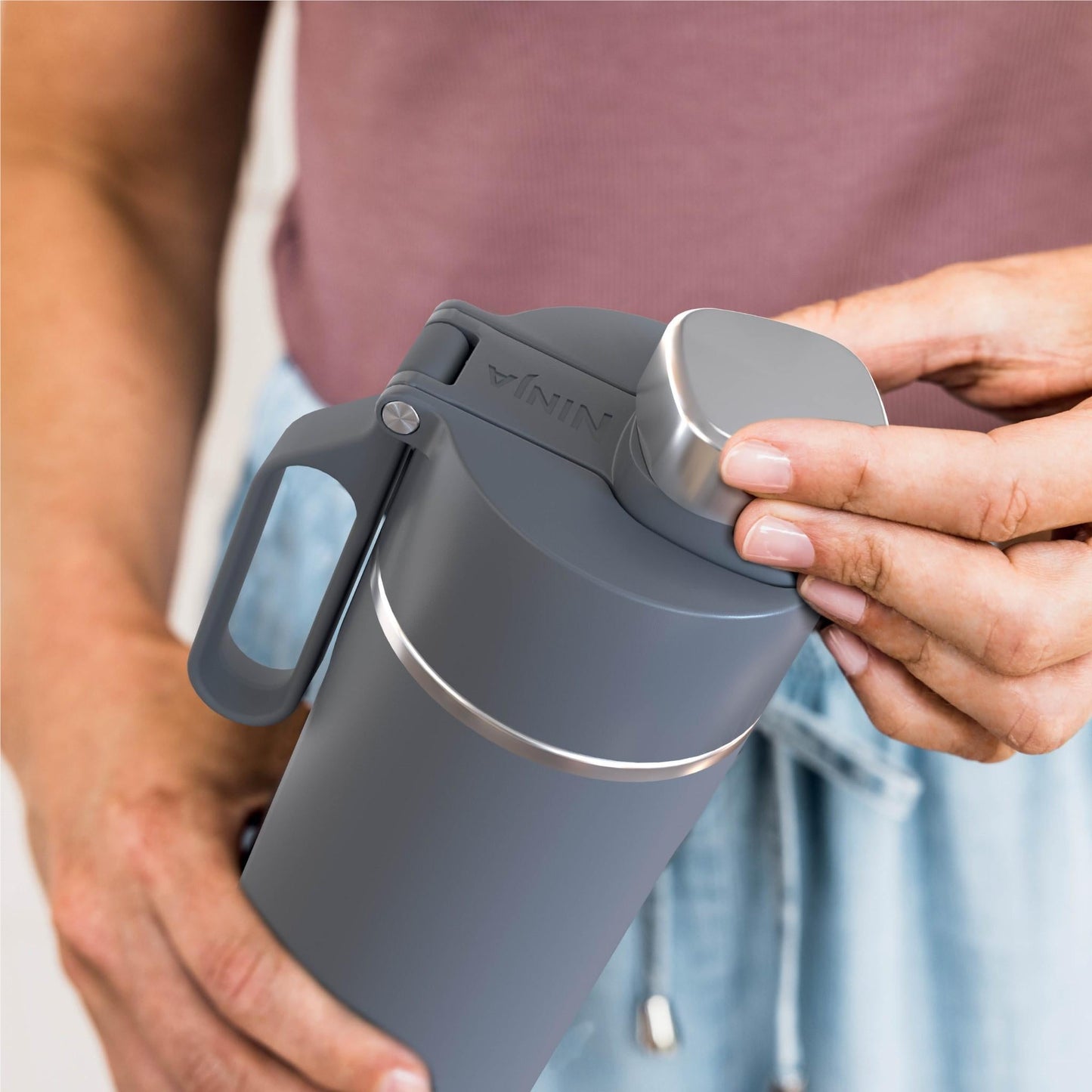Ninja Thirsti 700ml Travel Bottle (Charcoal Grey)