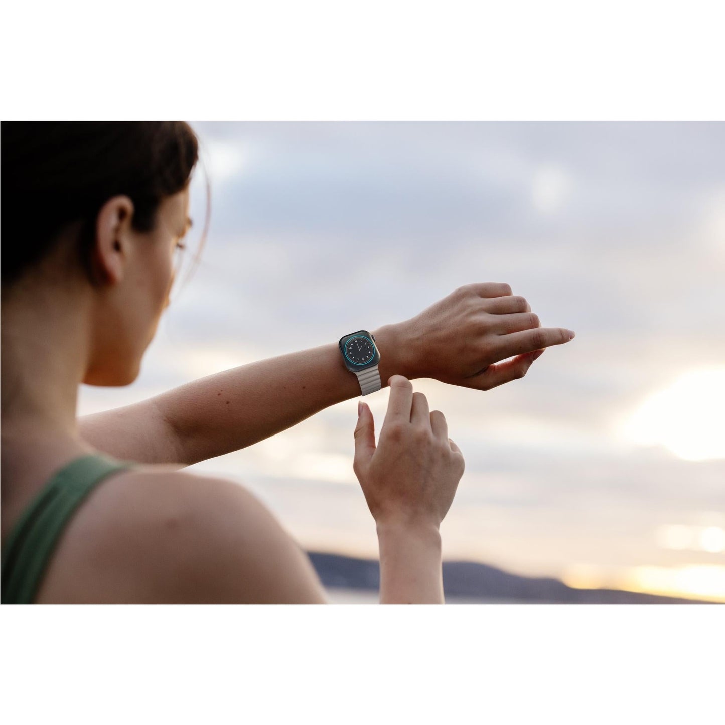 Cygnett Magnetic Band for Apple Watch 3/4/5/6/7/8/9/10/SE [38/40/41/42mm] (Champagne)