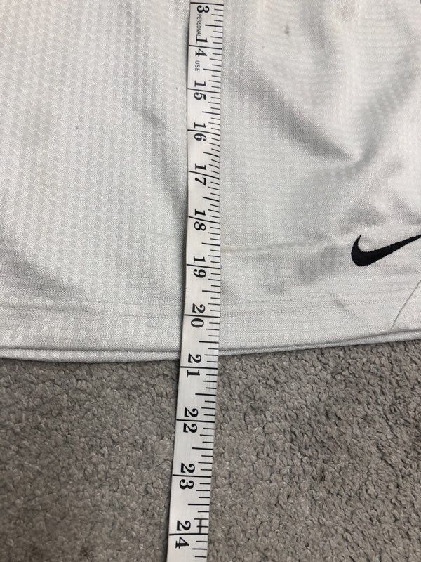 Nike Shorts Mens Large White Bermuda Activewear Running Sports Swoosh Logo
