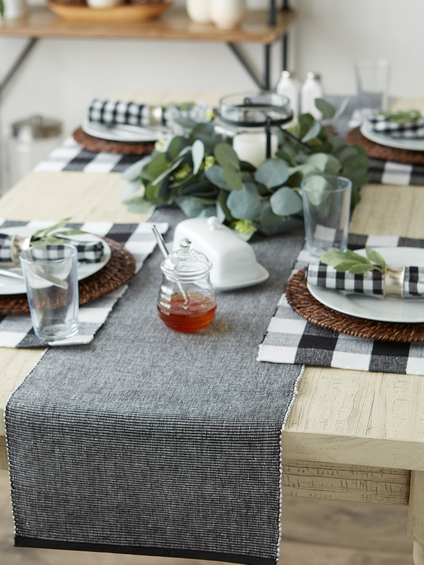 Black/White 2-Tone Ribbed Table Runner 13X72