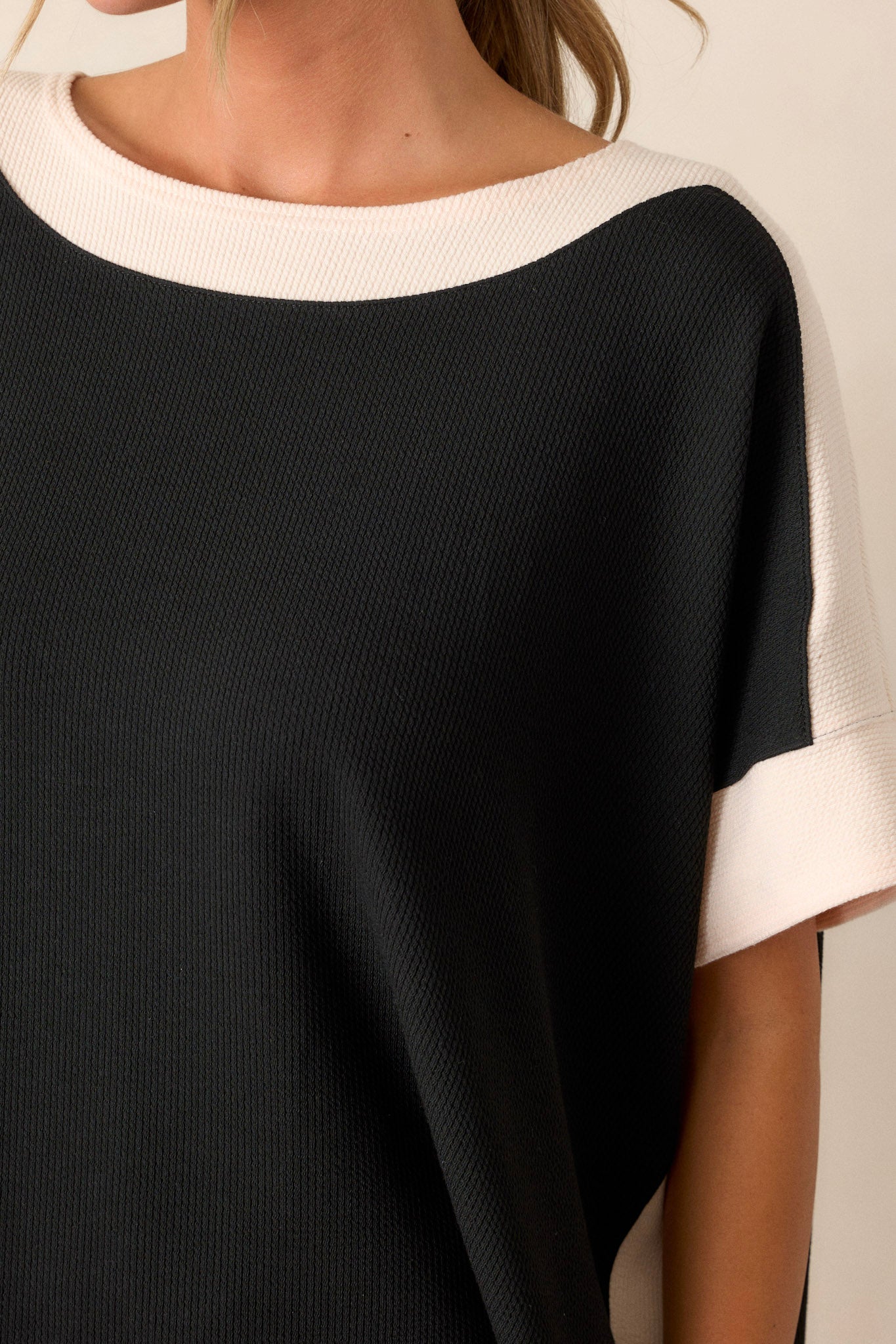 My Go Everywhere Black & Ivory Ribbed Cap Sleeve Top