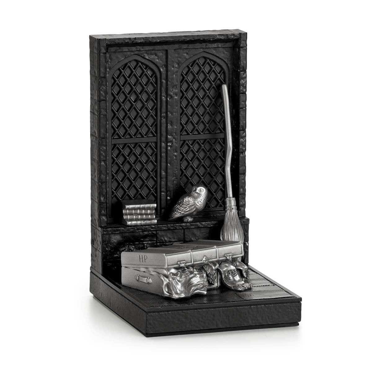 Harry Potter - Harry's Dormitory 5" Pewter Bookend
