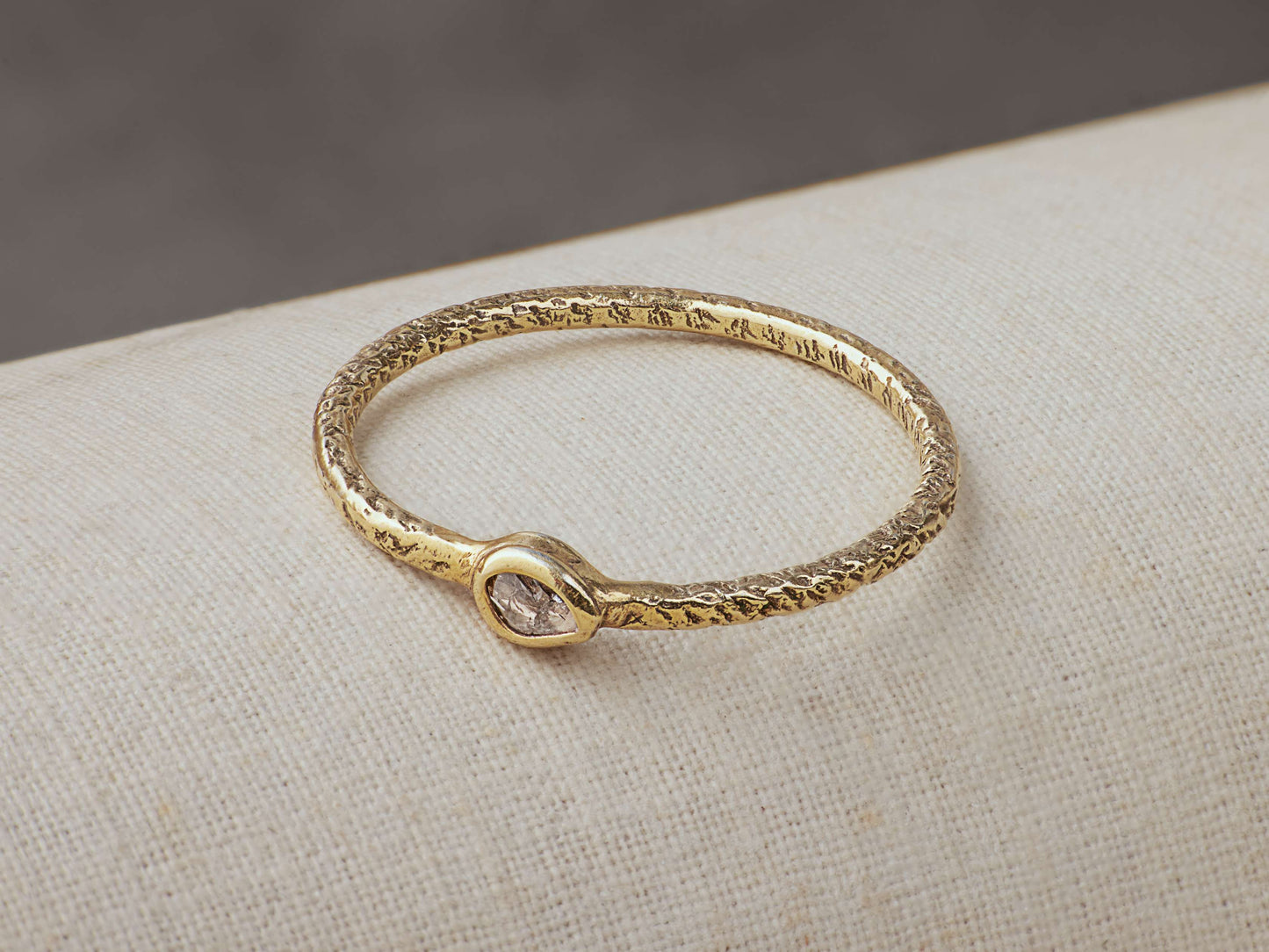 Alvita Single Ring