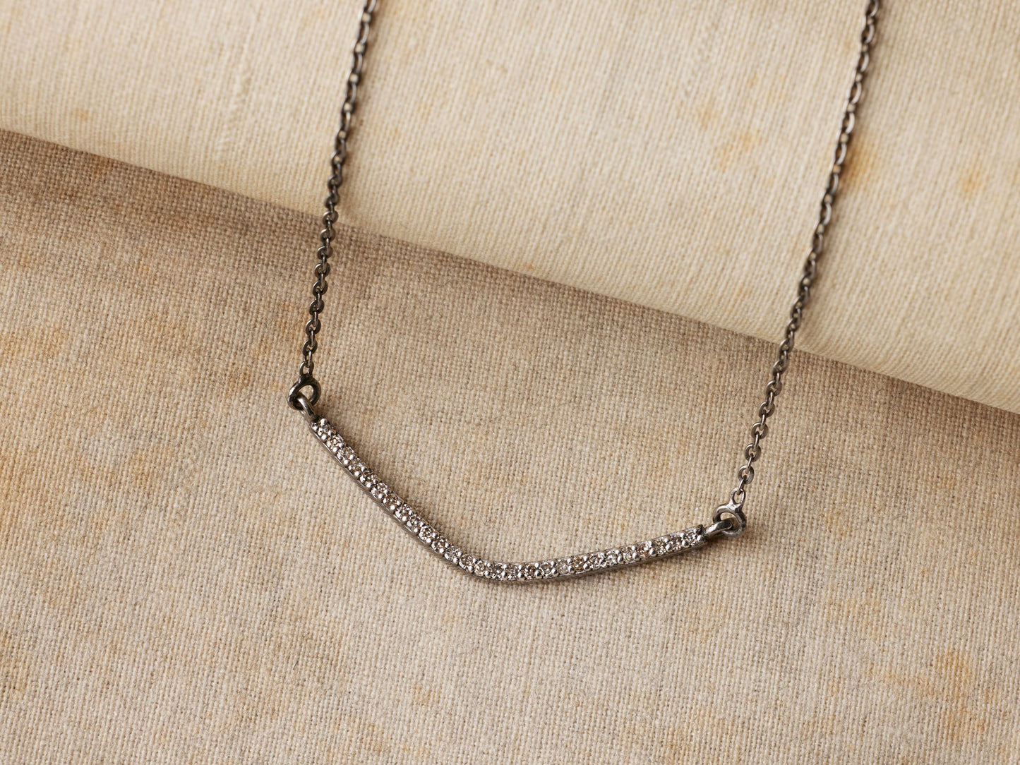 Kaveri Small Pendant Necklace