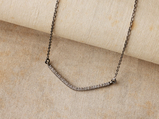 Kaveri Small Pendant Necklace