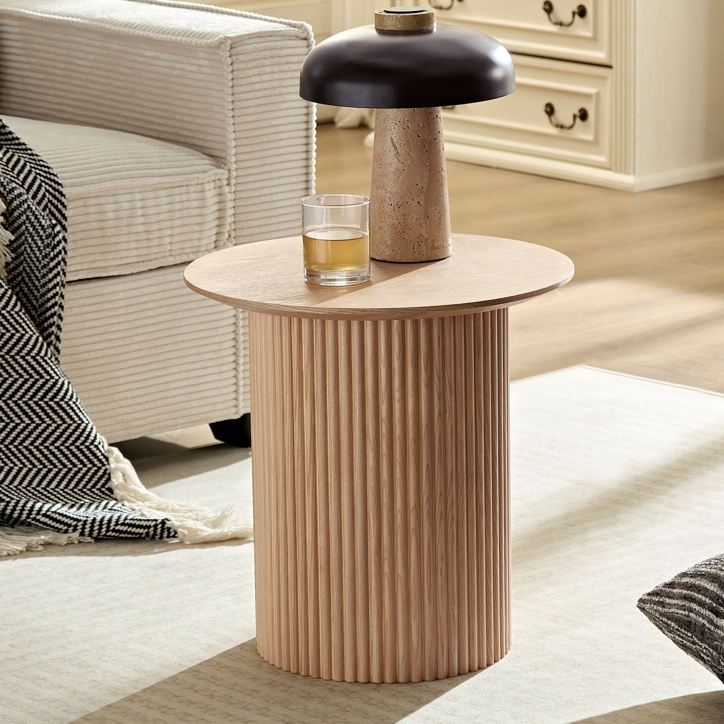 Volet 17.71" Round Side Table with Wave Pattern Base