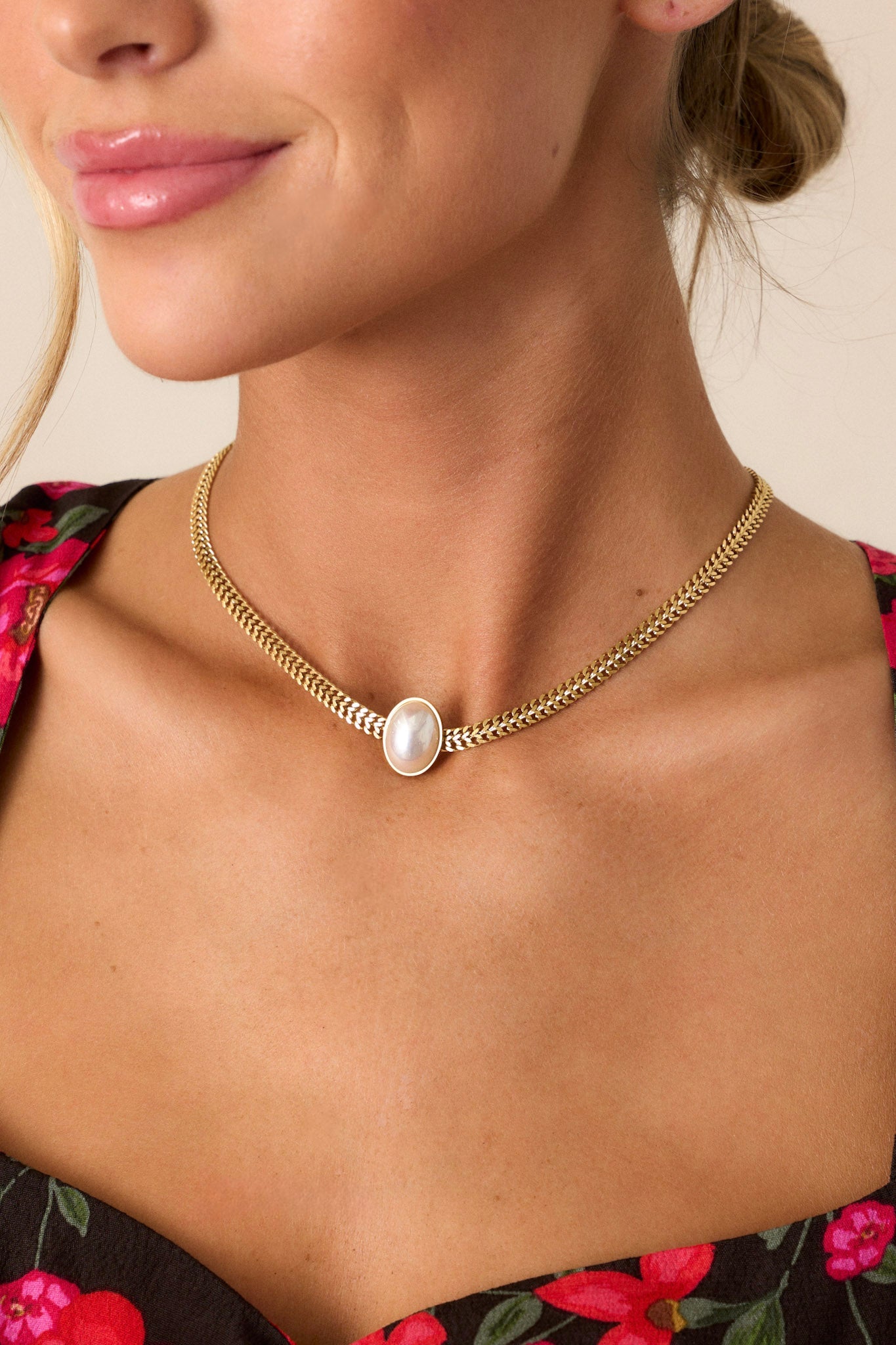 Moonlit Moments Ivory Pearl & Gold Chain Necklace