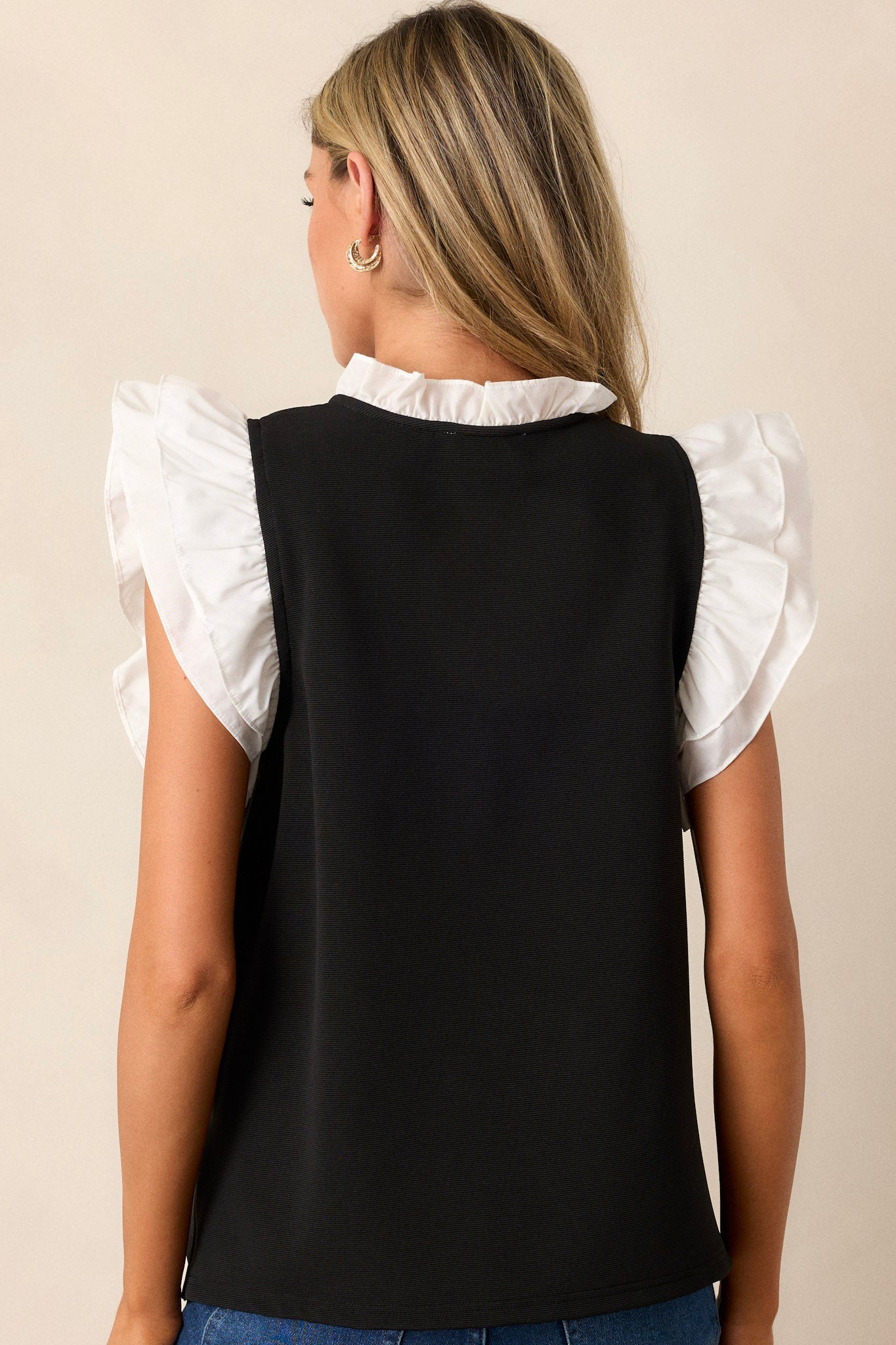 Structured Charm Black & White Ruffle Sleeve Top