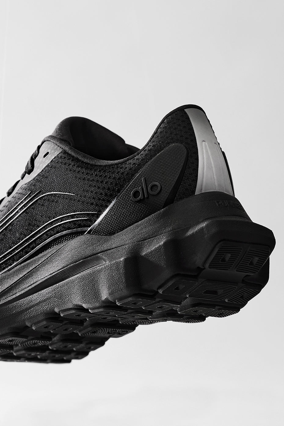 Alo Runner - Black/Black