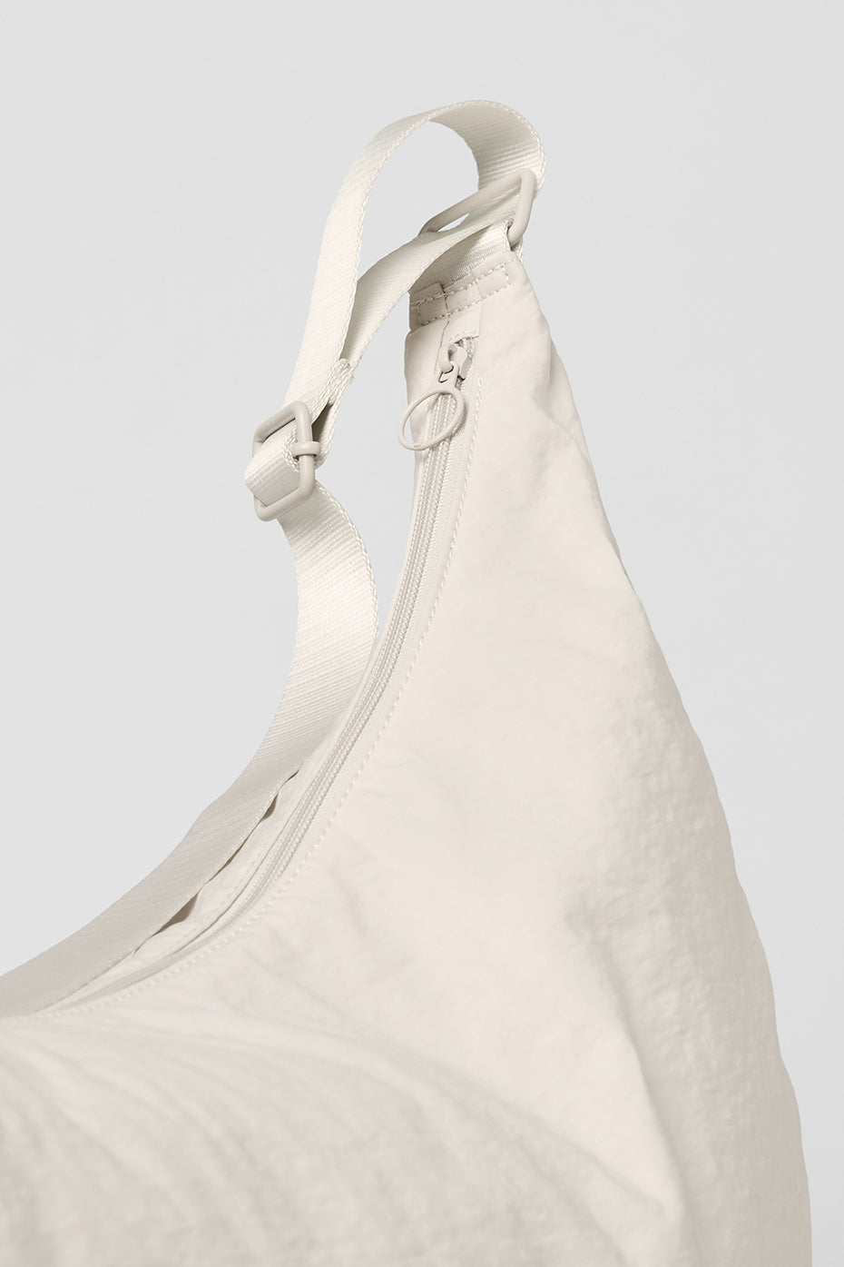 Om The Go Gym Sling Bag - Bone