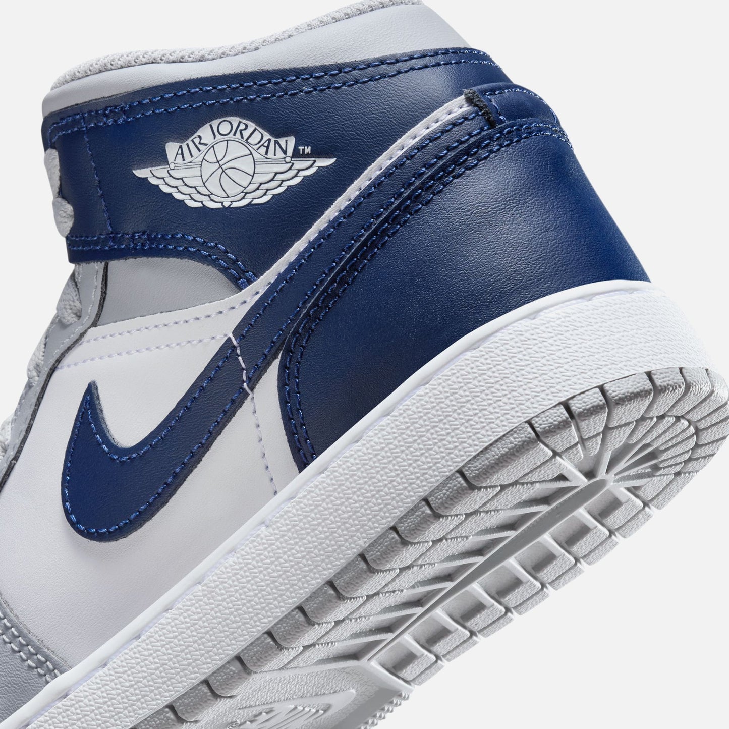 Jordan GS Air Jordan 1 Mid - White / Midnight Navy / Wolf Grey