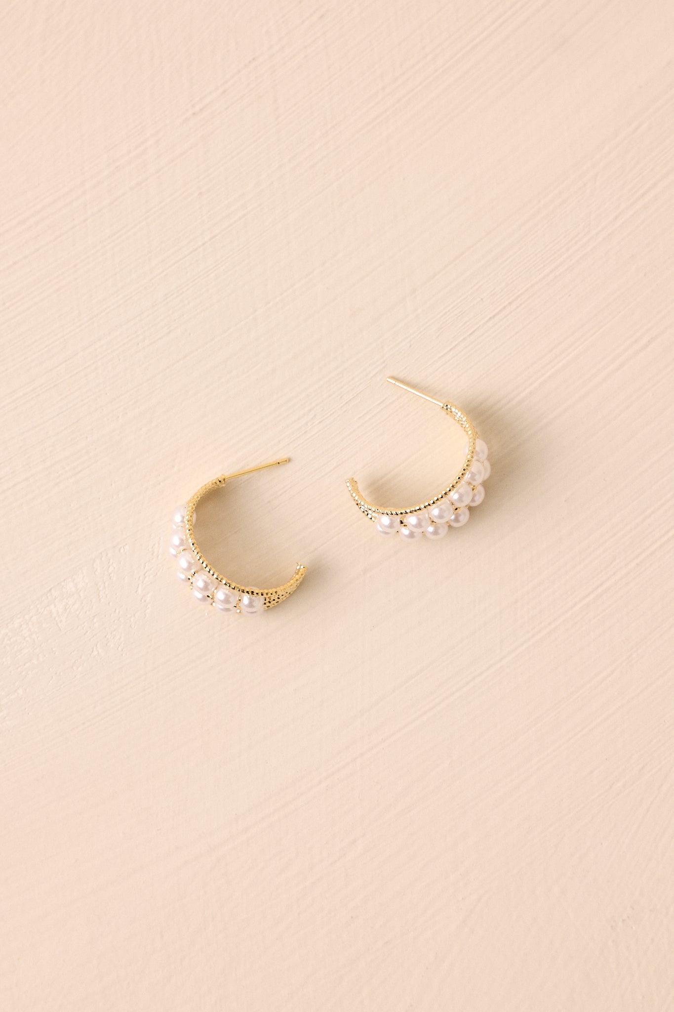 Midnight Echo Gold and Ivory Pearl Hoop Earrings