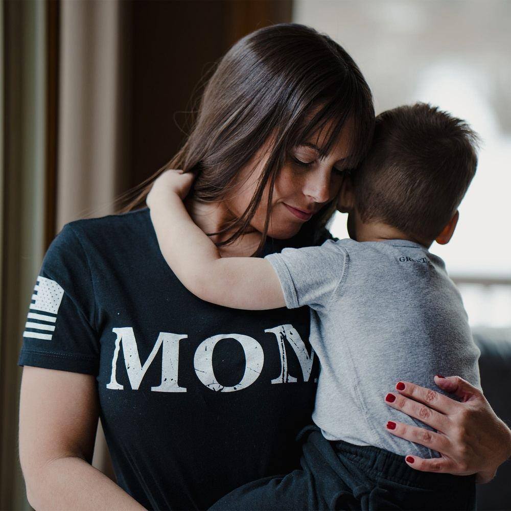 Women's Mom Defined T-Shirt - Black
