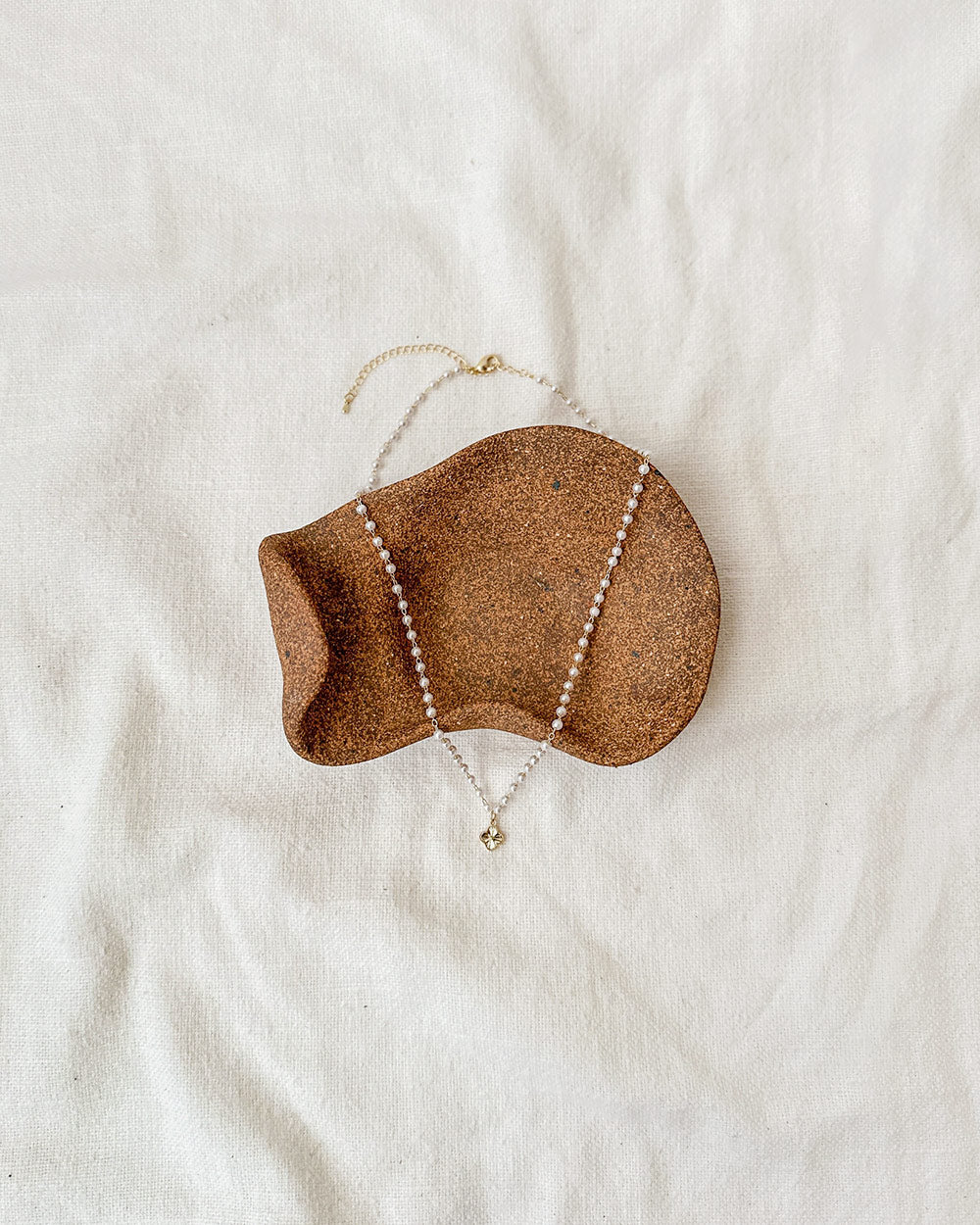 Cassidy Clover Pendant Necklace