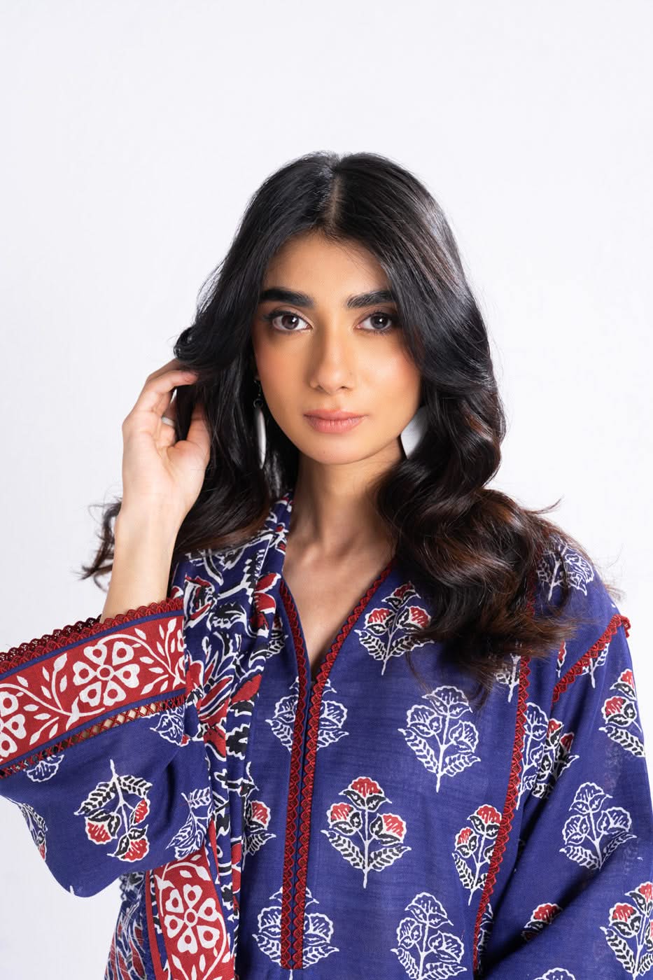 3 Piece Printed Khaddar Suit With Light Khaddar Dupatta