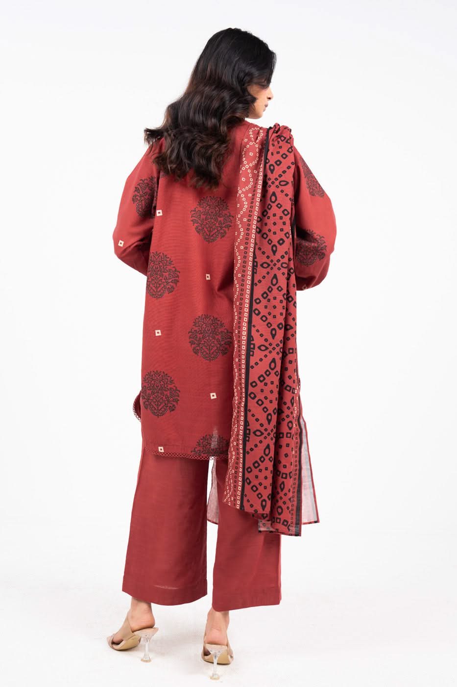 3 Piece Printed Khaddar Suit With Light Khaddar Dupatta