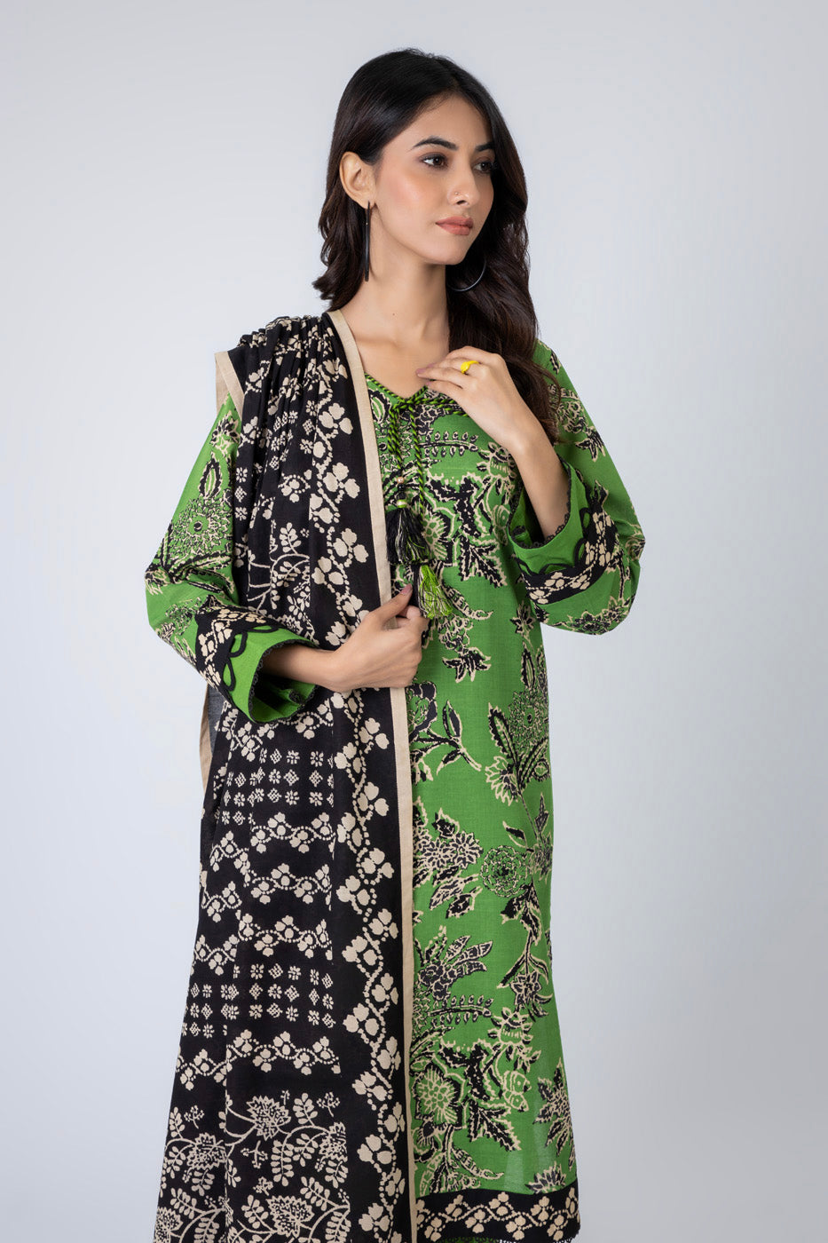 3 Piece Printed Khaddar Suit With Light Khaddar Dupatta