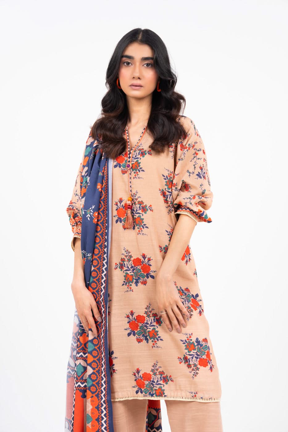 3 Piece Printed Khaddar Suit With Pashmina Dupatta