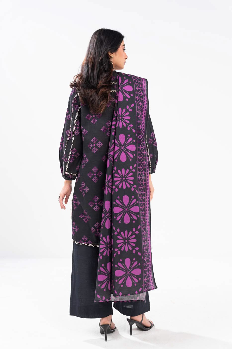 3 Piece Printed Khaddar Suit With Light Khaddar Dupatta